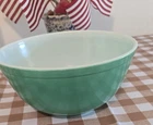 Vintage Pyrex Primary Color Green Mixing Bowl 403
