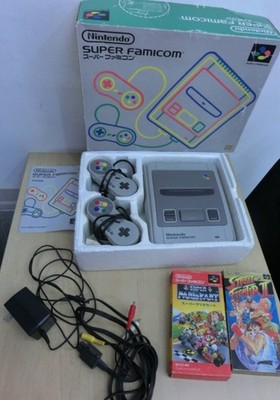 Nintendo Super Famicom SHVC-001 Konsole mit OVP + 2 Spielen