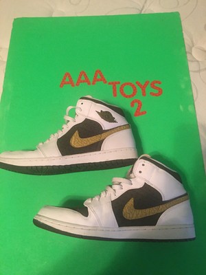 jordan retro 12 khaki