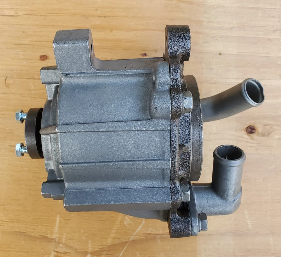 Bomba de smog Toyota Celica/Corona 1975-1979 2,2 L ($435+40 núcleo reembolsable) Foto 3 de 4