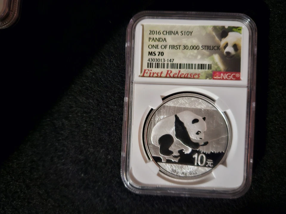 2016 China S10y Panda NGC MS70 First Release (2) 2 Of 30,000 - Image 3 of 4