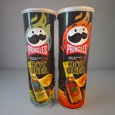 New Limited Edition Pringles HOT ONES Los Calientes Rojo & Verde Chips 5.5oz