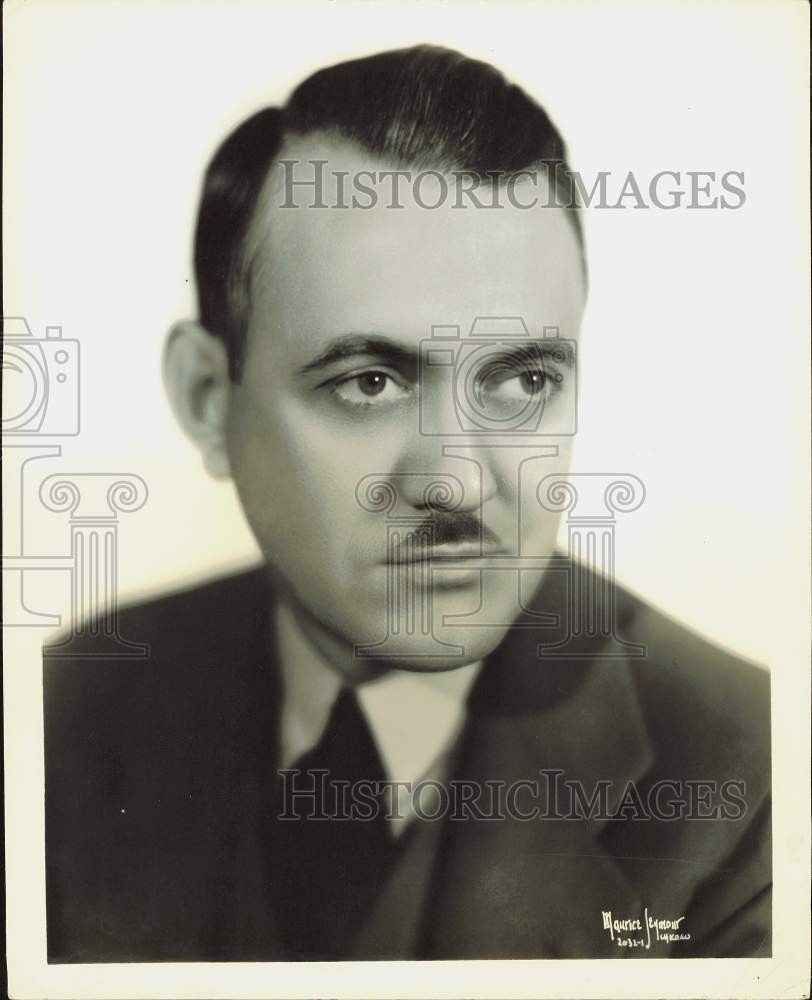 1932 Press Photo C.L. Menser, production manager of Chicago NBC radio studios