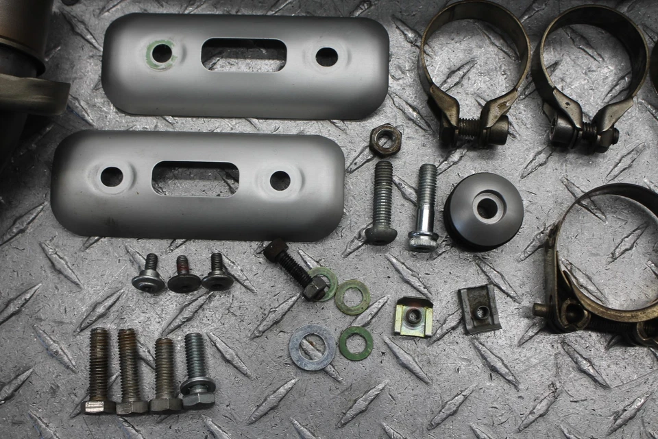 2004 DUCATI MONSTER 1000S COMPLETE EXHAUST MUFFLER & HEADERS W/ HARDWARE ZDMA-33 - Imagem 2 de 4