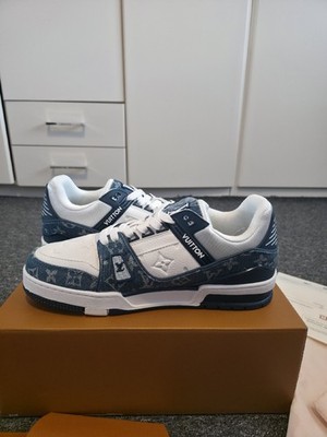 LV Trainer Sneaker Louis Vuitton