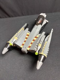 2007 LEGO 7656 Star Wars Episode 3 General Grievous Starfighter