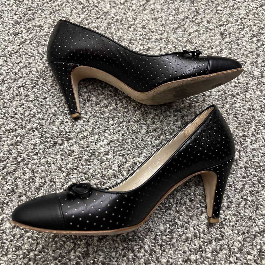 靴 CHANEL Backside Coco Mark Patent Pumps 靴 CHANEL Backside Coco Mark Patent Pumps Sandals】CHANEL