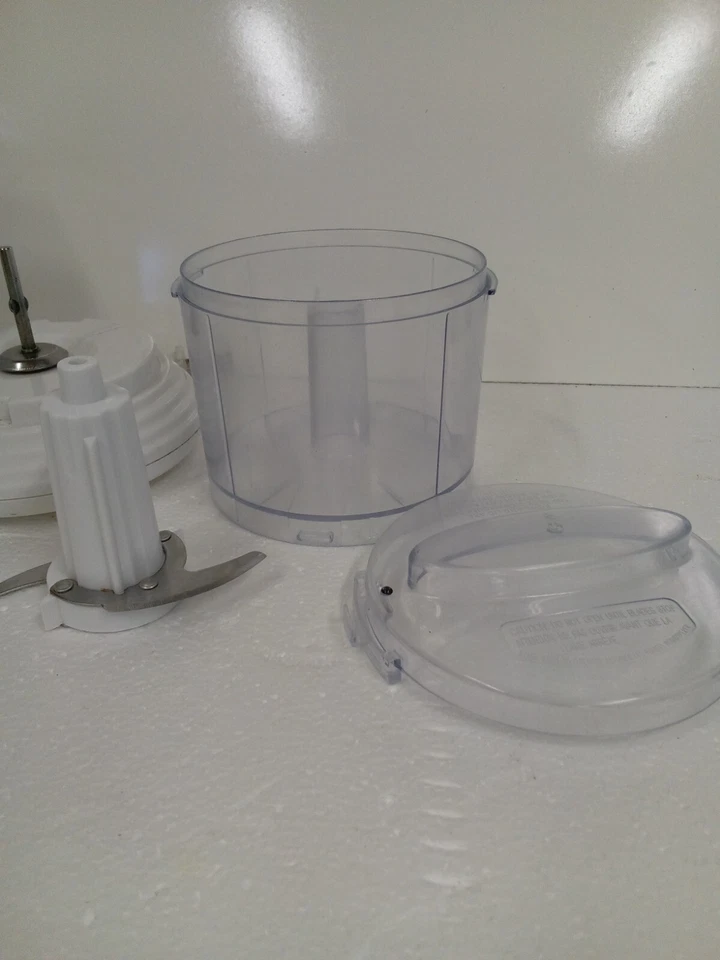 Kitchen Selectives Modelo MC - 26 2 Tazas Procesador de Alimentos Foto 3 de 4