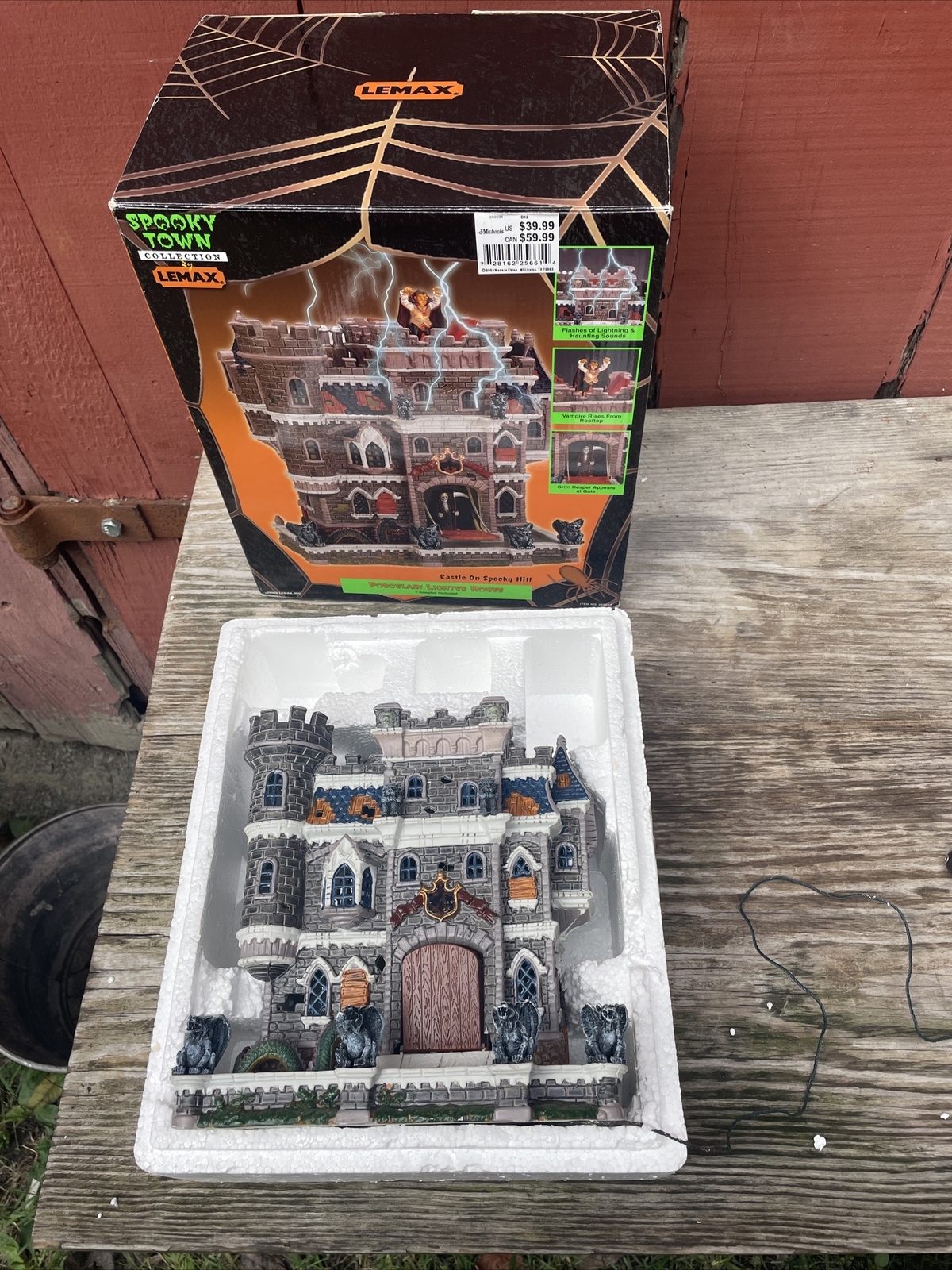 Lemax Spooky Town “Castle On Spooky Hill” Porcelain Lighted House READ ...