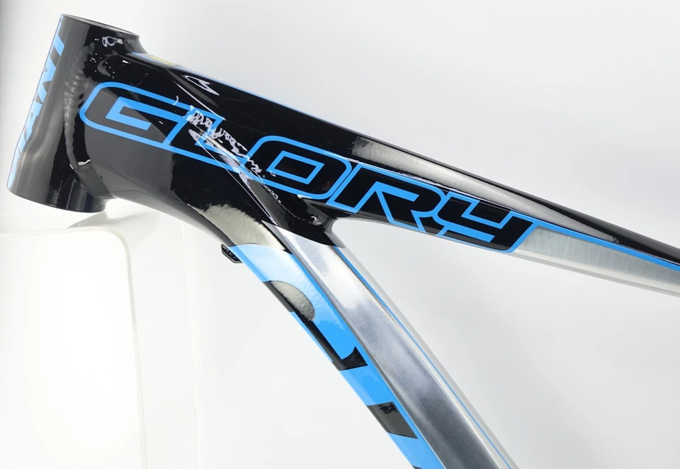 NUEVA Bicicleta de Montaña Descenso Giant Glory 2 DH Cuadro Medio Rueda de 26"" Foto 2 de 4