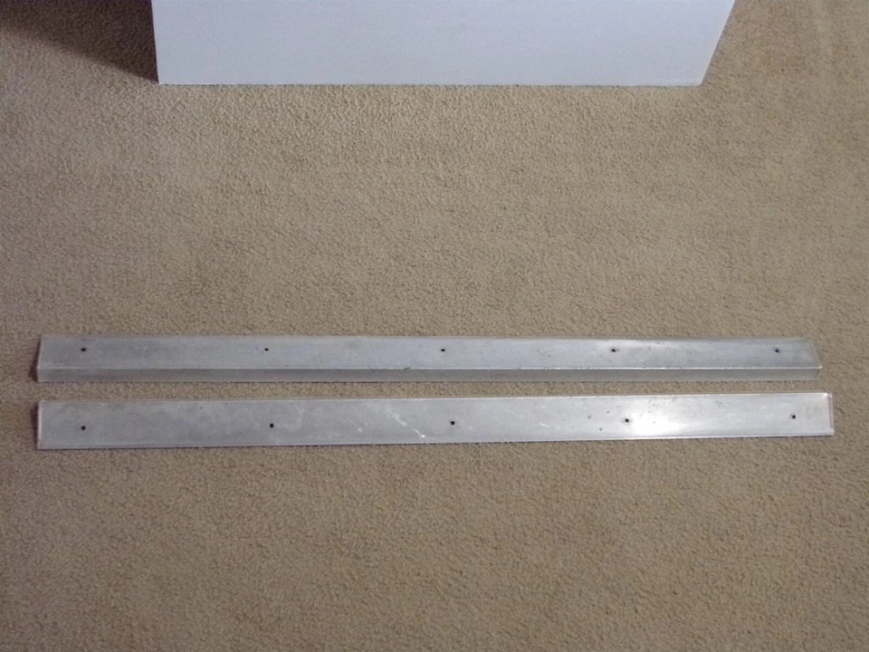 1963 年 63 道奇 Dart 2D 双门磨损板 原始设备制造商 一对 Valiant 1964 64 — 第 2/4 张图片