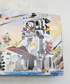 LEGO 7079 Drawbridge Defense New MISB Sealed Castle Kingdoms Fantasy Gold Knight