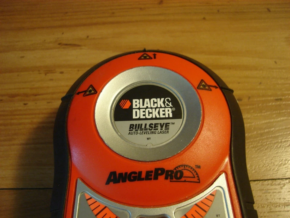 Black & Decker BullsEye BDL170 Auto-Leveling Laser With AnglePro - Image 2 of 4