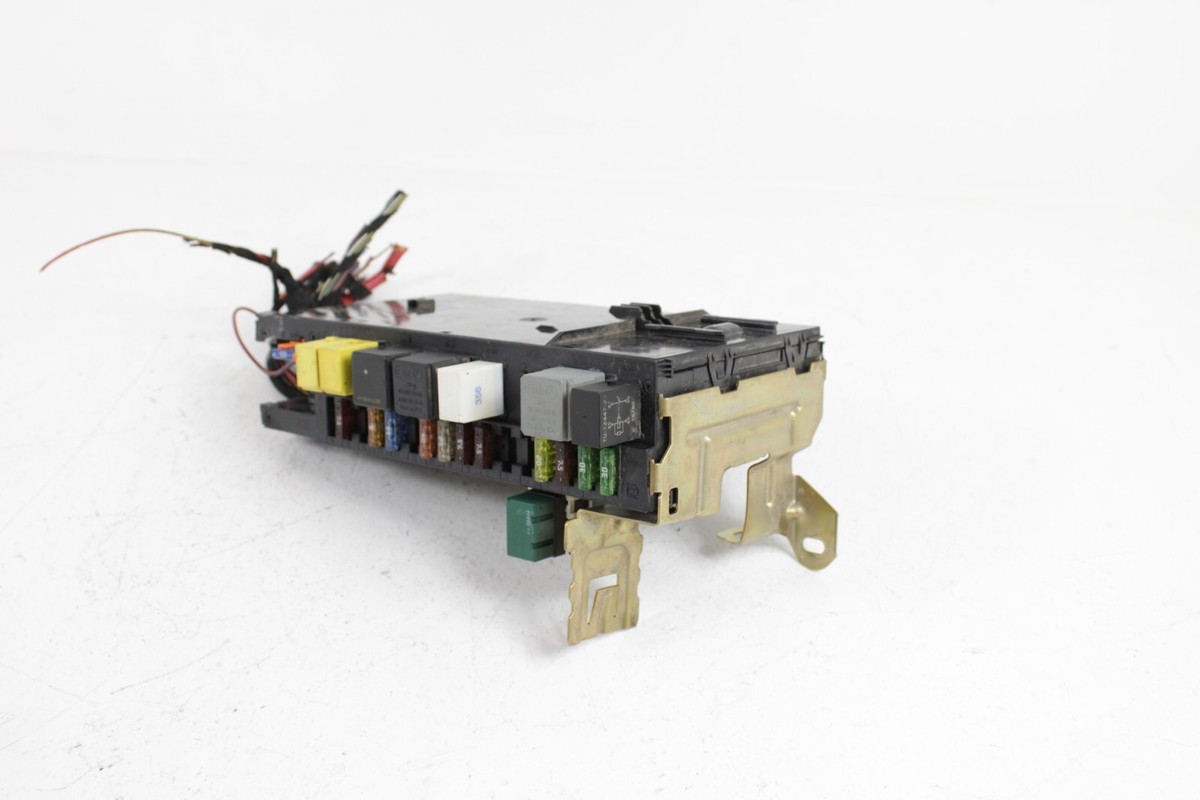 2001-2007 Mercedes C230 C280 OEM rear SAM Module Signal SAM 2001-2007 Mercedes C230 C280 OEM rear SAM Module Signal SAM