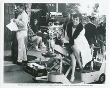 MARY TYLER Leggy Original CANDID Camera Studio Set Vintage 1968 Universal Photo
