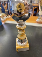 Pokal silberfarben 22 cm mit Marmor (?)- Zwischenteil