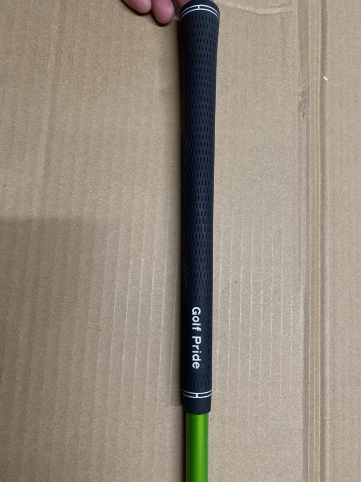 House Of Forged 长驱动队杆 44.5 英寸石墨绿色 - 335 尖 Golf Pride — 第 3/4 张图片