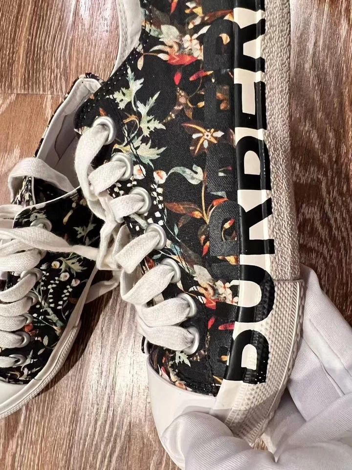 Burberry Sneakers At Truly Good Condition, Size EU 37/US 6.5. - Image 3 of 4