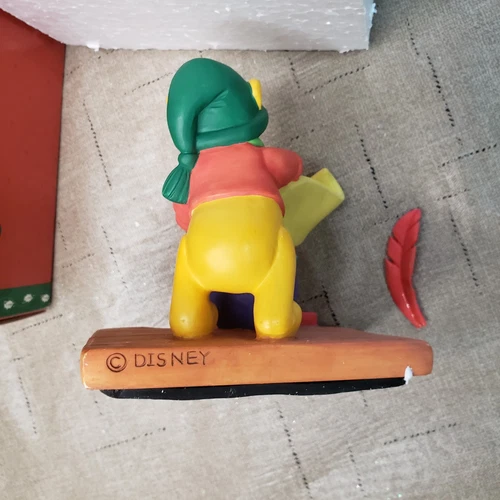 Retired Santas Workshop "Pooh Stocking Hanger" Santa Holder Figurine Disney - Picture 5 of 5