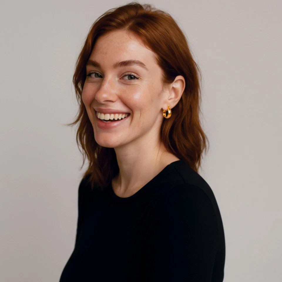 14K Tri-Colored Gold 18mm Textured Huggie Hoop Earrings 1.84 Grams - Image 2 of 4