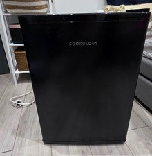 Cookology Mini Fridge 67L Table Top Drinks Cooler – Black – Good Condition