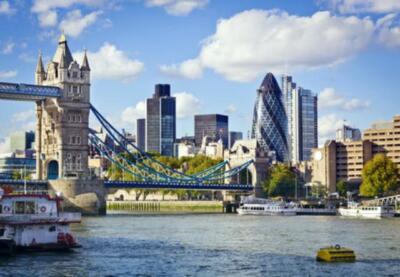 Wandbild: Financial District von London und die Tower Bridge (43753430)