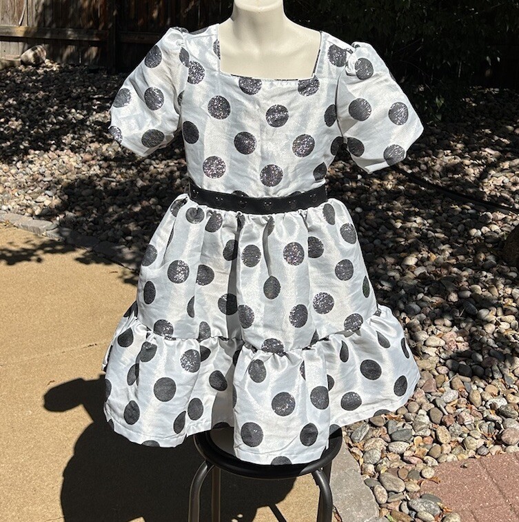 Disney 9/10 Minnie Mouse Polka Dot Dress