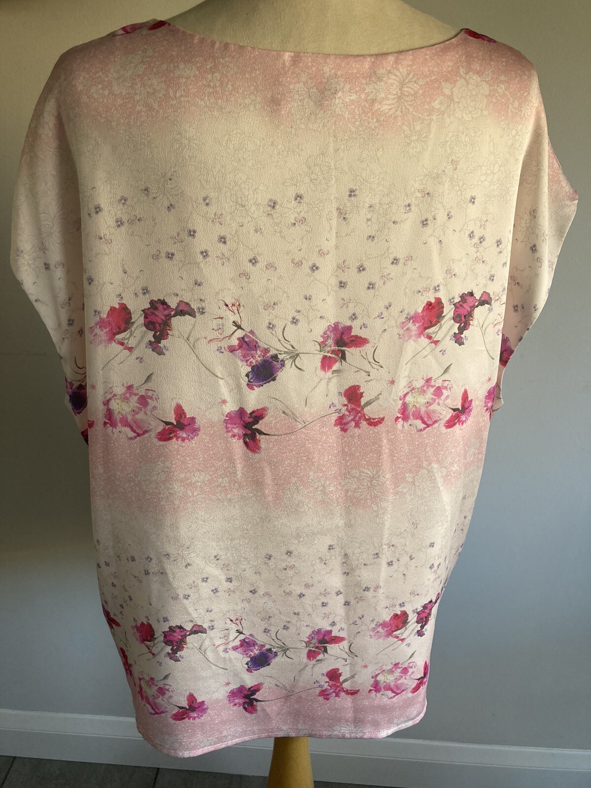 Fenn Wright Manson Ladies Patterned Sleeveless To… - image 3