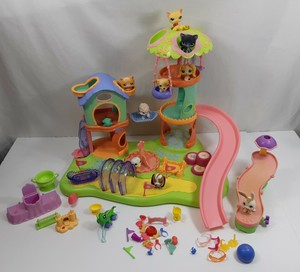 littlest pet shop whirl around playground