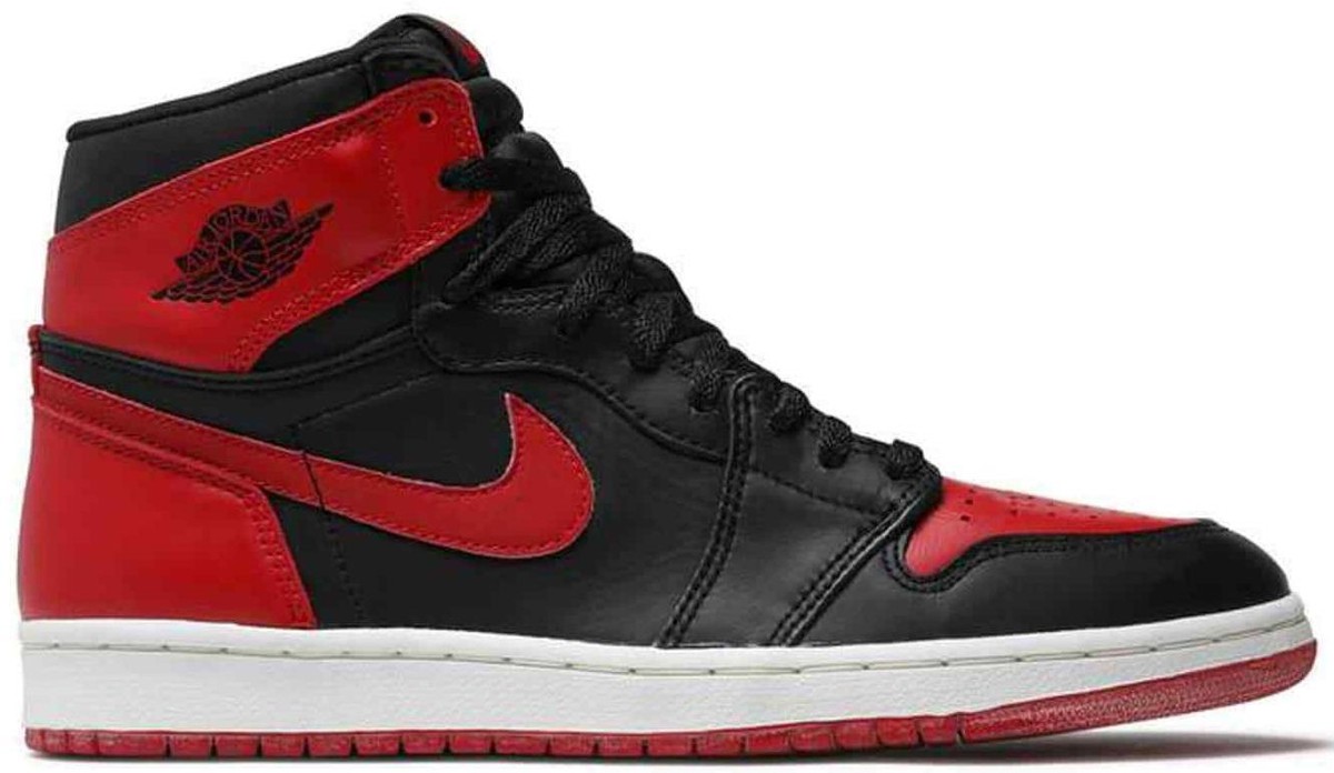 美品⭐︎Air Jordan 1 BRED ブレッド　2001 NIKE ナイキ AIR JORDAN 1 RETRO BRED 2001 28.5cm 136066-061