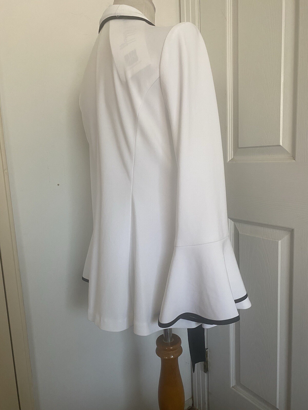Picture 6 of 12