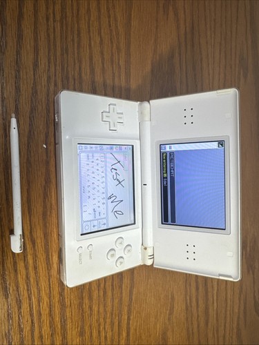 Nintendo DS Lite USG-001 Handheld Game Console System With Box & Adapter - Picture 3 of 23