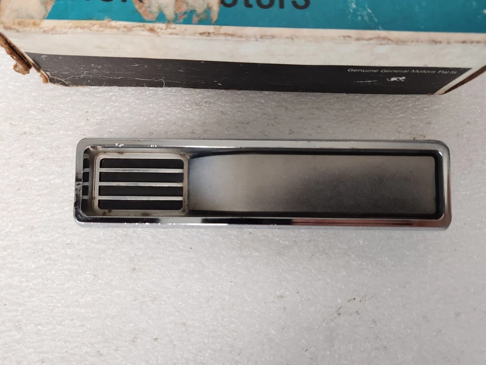 OEM GM 1973 1974 BUICK APOLLO GSX GUARDABARROS ADORNO CROMO MOLDURA PIEZA 1245451 USADO Foto 2 de 4