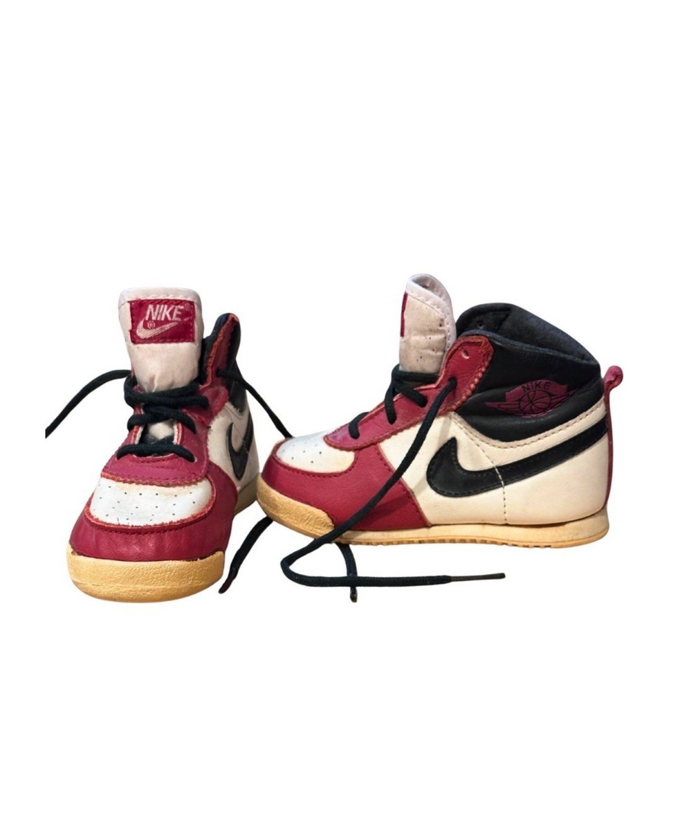 Nike Air Jordan Chicago 1985年　Baby Nike Baby Jordan 1 'Chicago' 1985 | Size 5c | Court Classics
