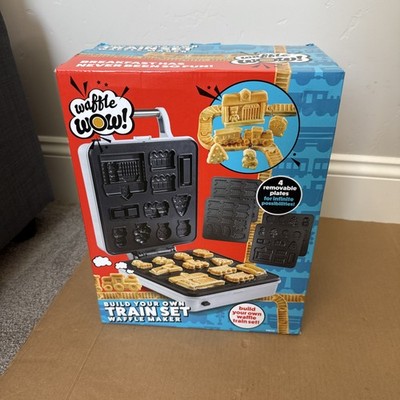 Waffle Wow Train Set Waffle Maker, w/ 4 Removable, Dishwasher Safe Plates NEW