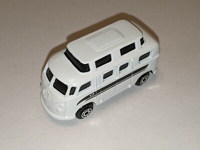 ミニカー Volkswagen Camper Van Amazon.com: Motormax Volkswagen Type 2 (T1) Camper Van Green