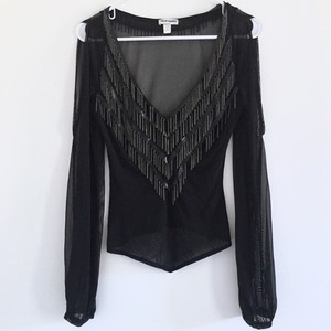 black v neck cold shoulder top