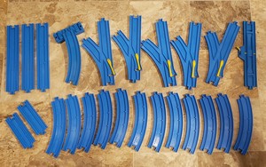 thomas the train blue track