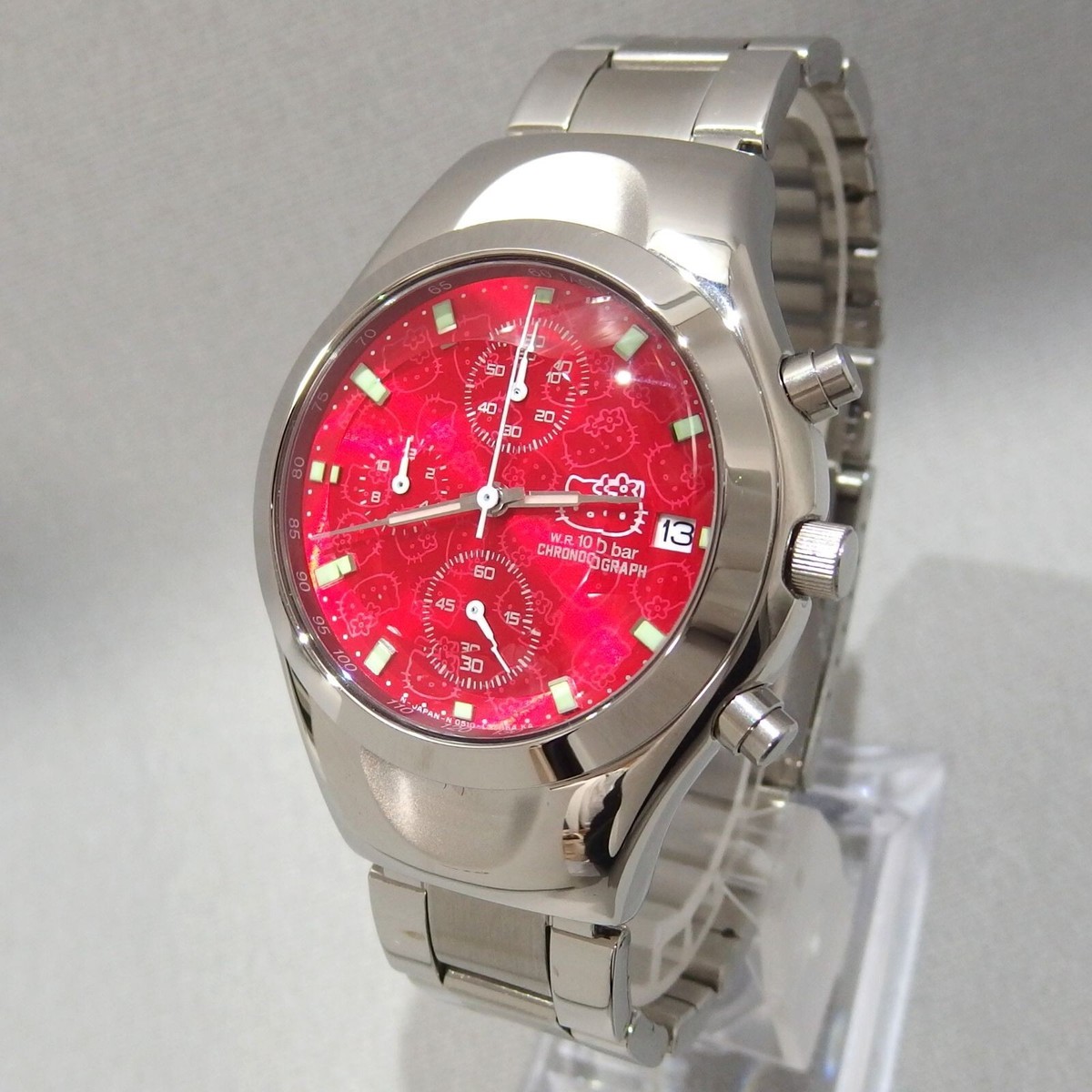 Citizen Hello Kitty Chronograph Watch with Box Silver Red 2000