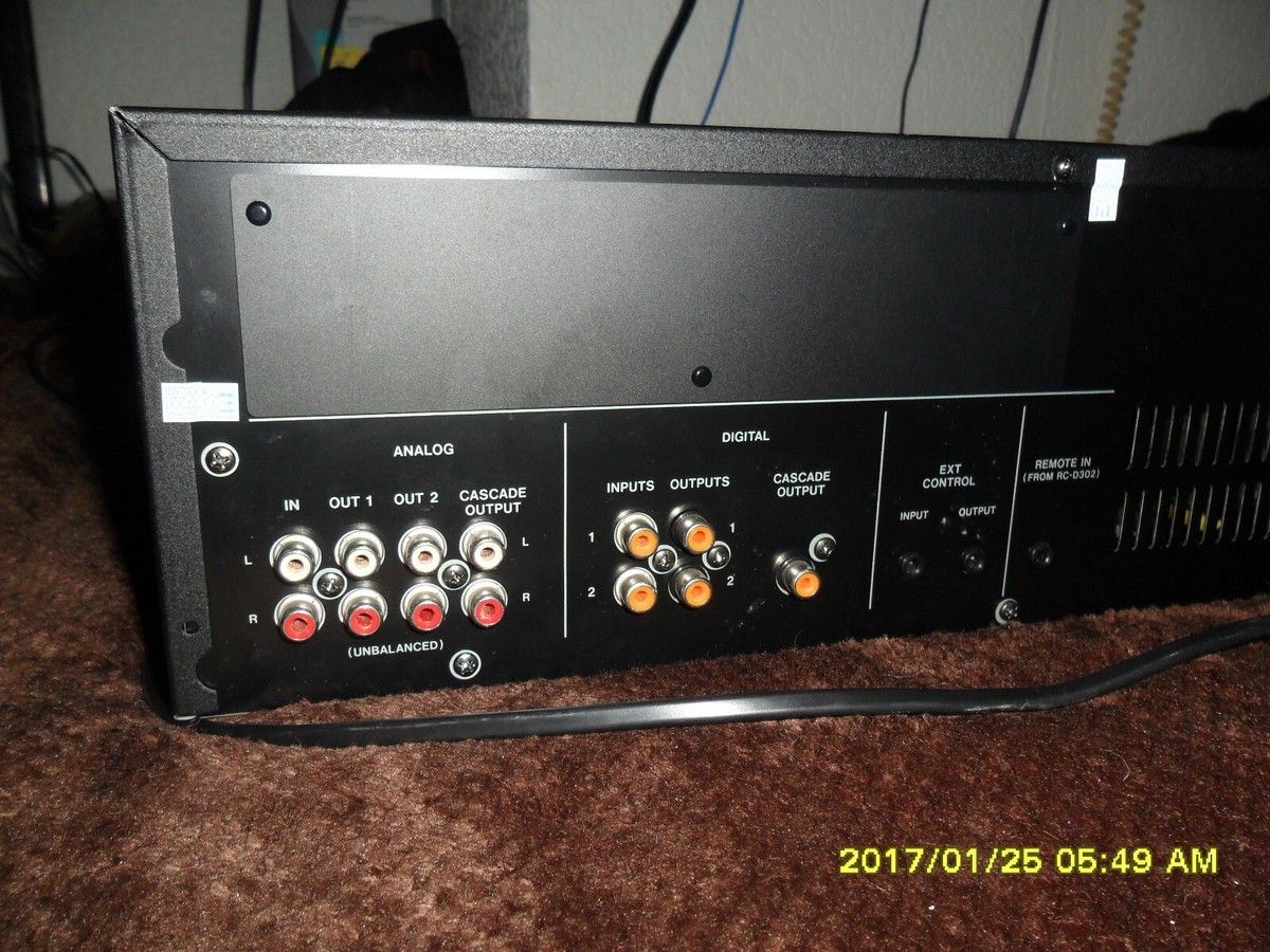 TASCAM DA-302 DUAL DIGITAL AUDIO TAPE DAT RECORDER TASCAM DA-302 DUAL DIGITAL AUDIO TAPE DAT RECORDER