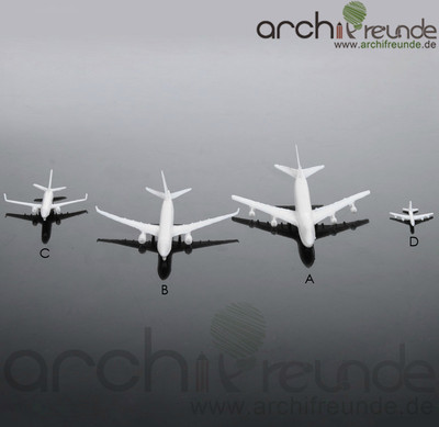 2 x schöne Modell Flugzeug Typ D - 18mm für Flughafen Modellbau 1:2000 - 1:5000