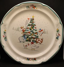 Vtg Country Christmas by International Dinner Plate 1992 Japan Farm Animals Tree