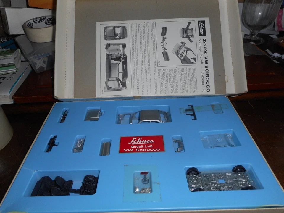 SCHUCO MONTAGE MODELL VW SCIROCCO SCALA 1/43 KIT COMPLETO, CONDIZIONI AM/M. - Immagine 4 di 4