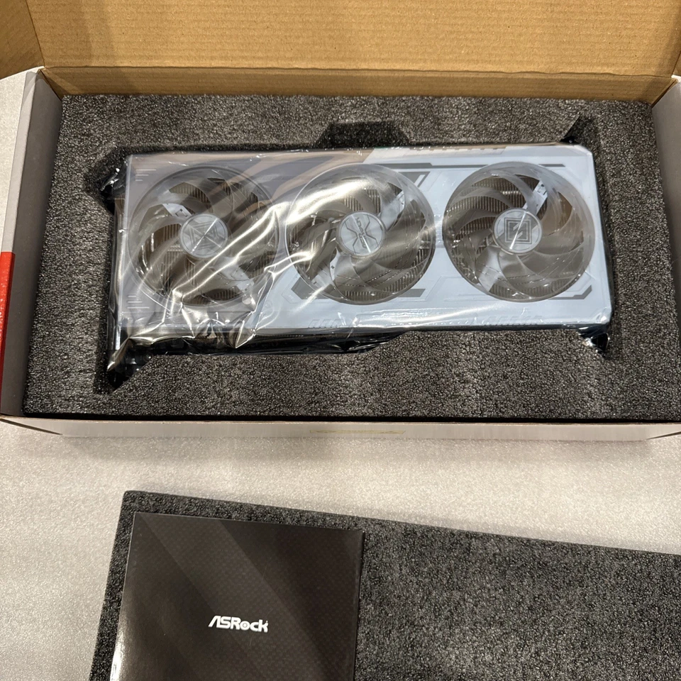 ASRock AMD Radeon RX 9070 XT Steel Legend 16GB Graphics Card VG-9070XT SL16G - Image 3 of 4