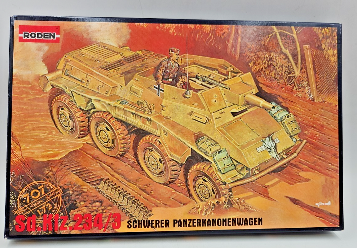 Roden 1/72 Sd.Kfz.234/3 Schwerer Panzerspähwagen Model Kit 707 WWII