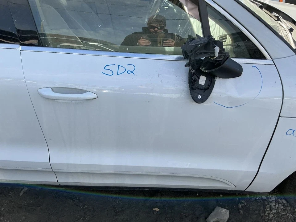 Passenger Right Front Door White 0Q Fits 15-19 PORSCHE MACAN 804015 - Image 2 of 4