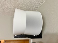 Sonos Era 300 Wall mount. Includes Mounting Screws.