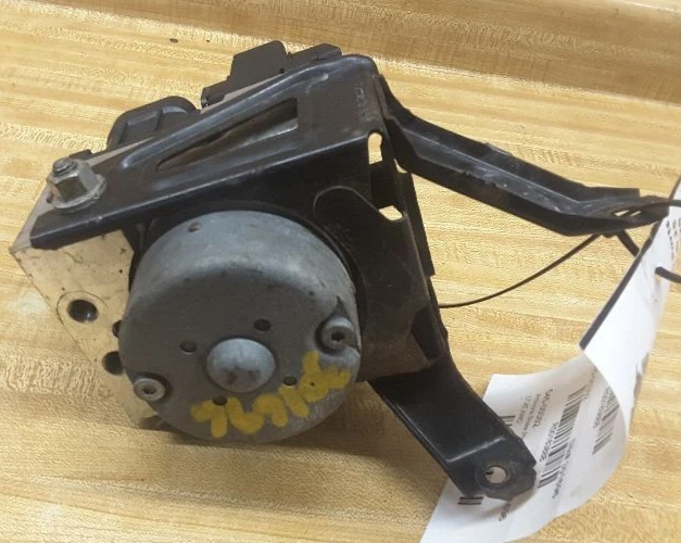 2005-2006 CHEVY EQUINOX PONTIAC TORRENT | ABS Anti-Lock Brake Pump Assembly AWD Foto 2 de 4