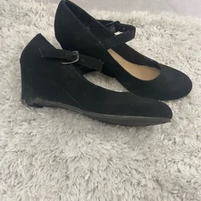 Black wedge Madeline Stuart size 8M shoes