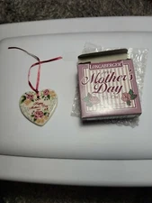 NEW Longaberger 1995 Happy Mothers Day Basket Tie On Heart 31470 Made in the USA